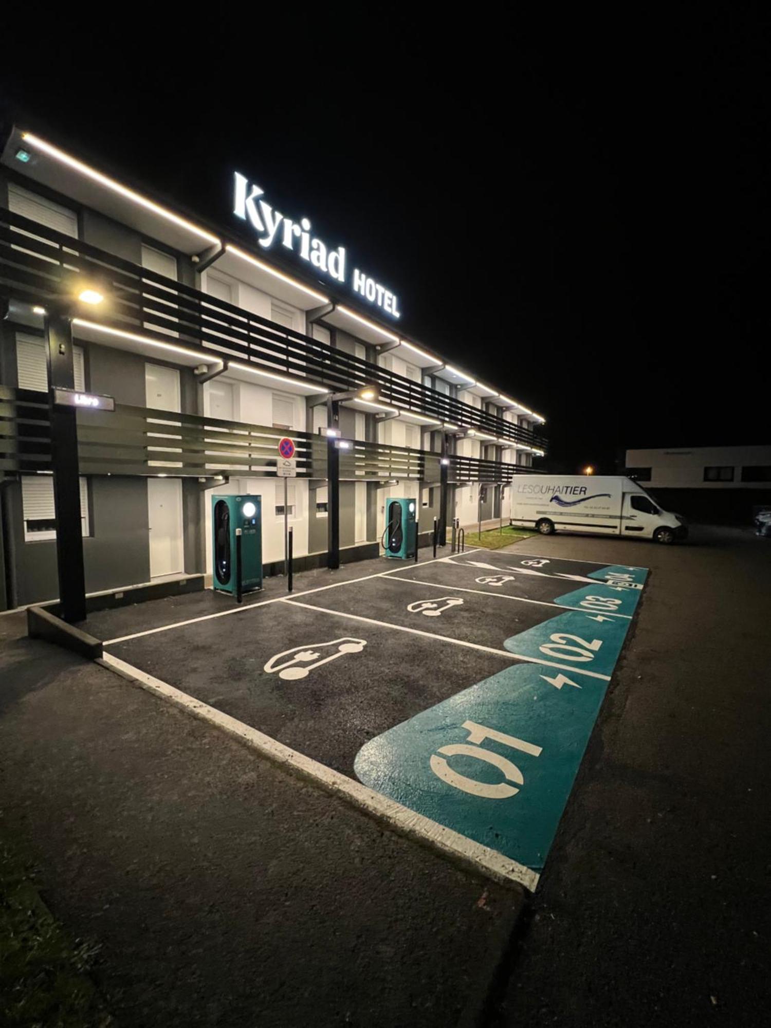 Kyriad Rouen Sud - Oissel Saint-Étienne-du-Rouvray Buitenkant foto