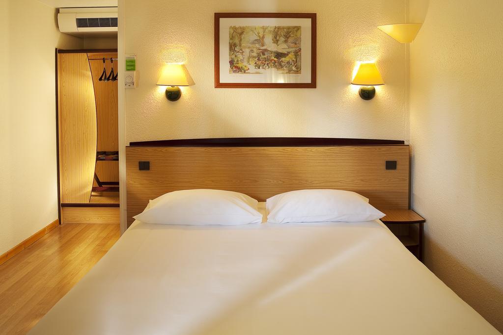 Kyriad Rouen Sud - Oissel Saint-Étienne-du-Rouvray Kamer foto